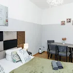 Grand Central Mitte Apartment